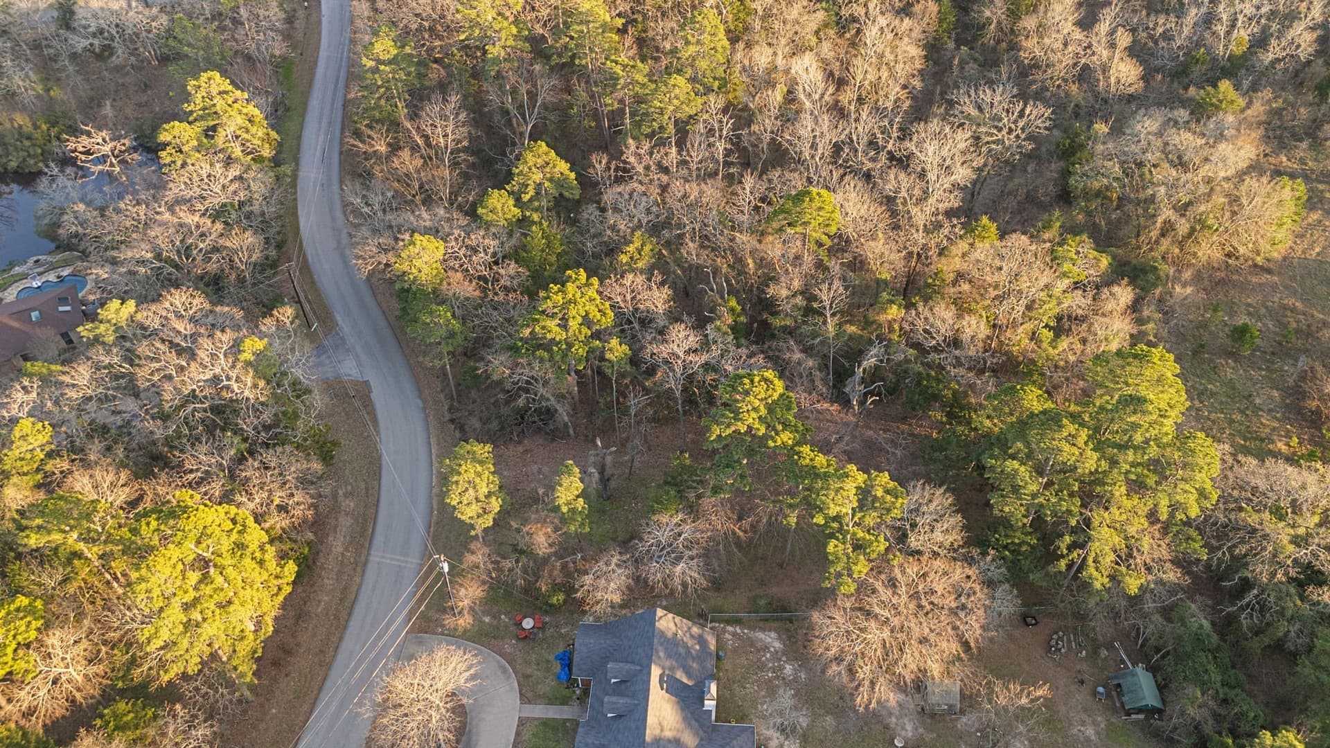 0.37 acres in Smith County - photo 3