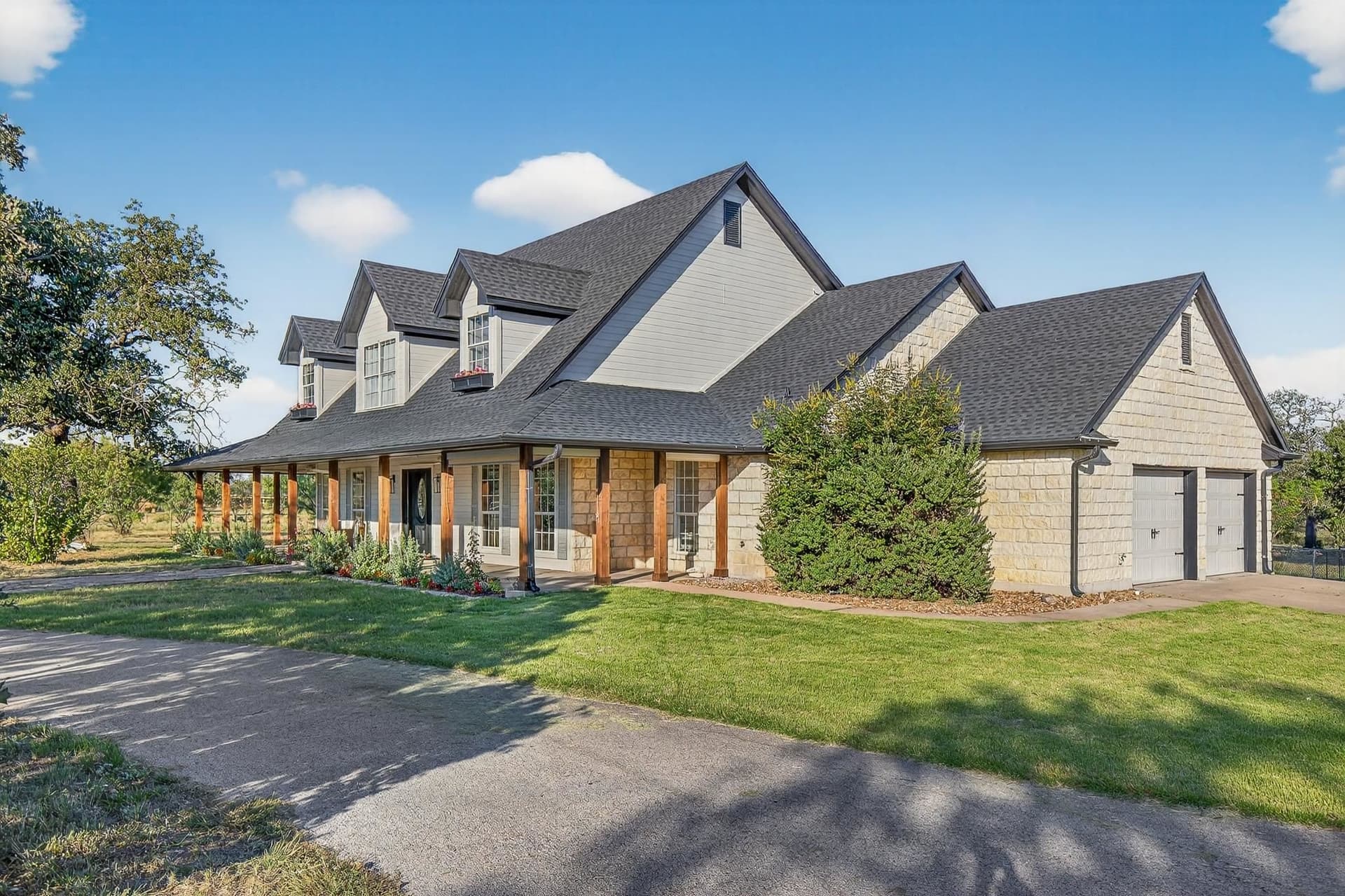 10 acres in Burnet County