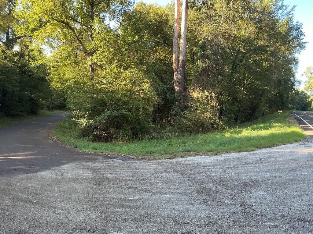 8.6 acres in ANDERSON County