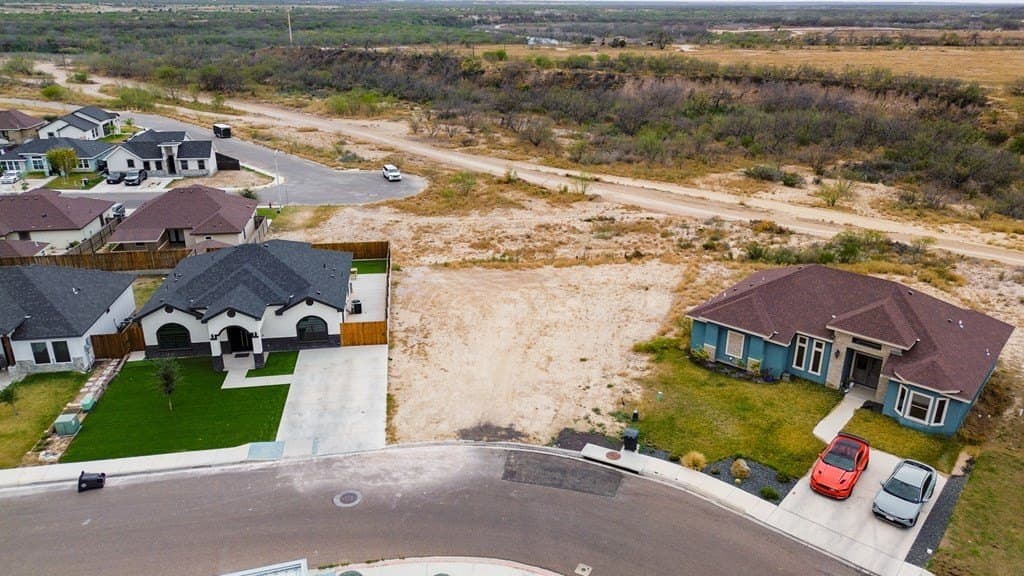 0.21 acres in Maverick County - photo 7
