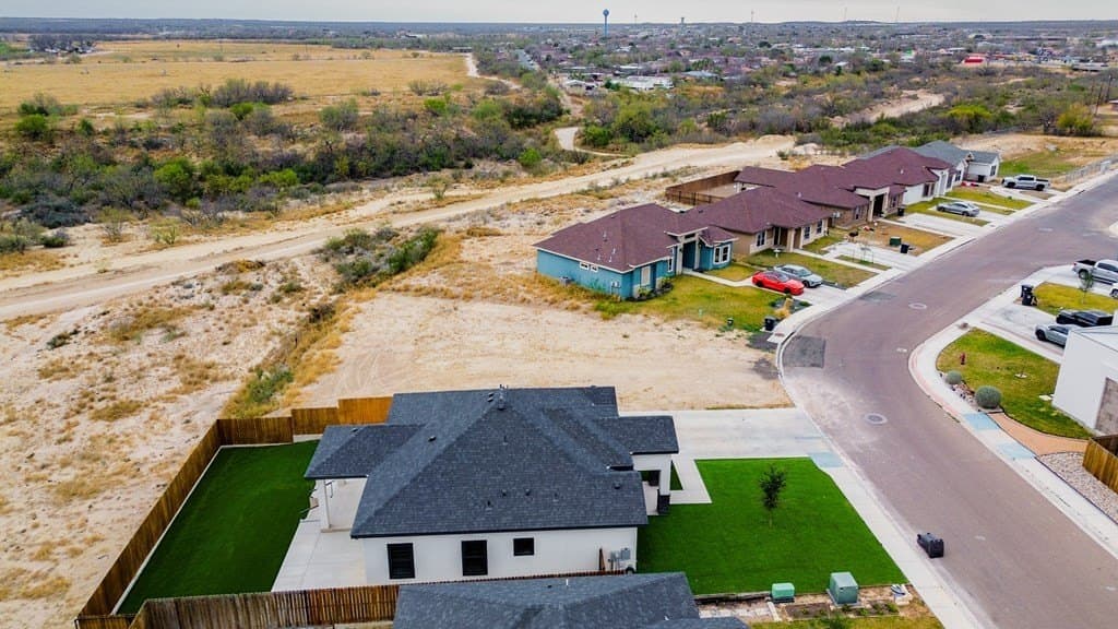0.21 acres in Maverick County - photo 9