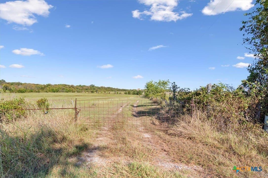 38 acres in Falls County featured view