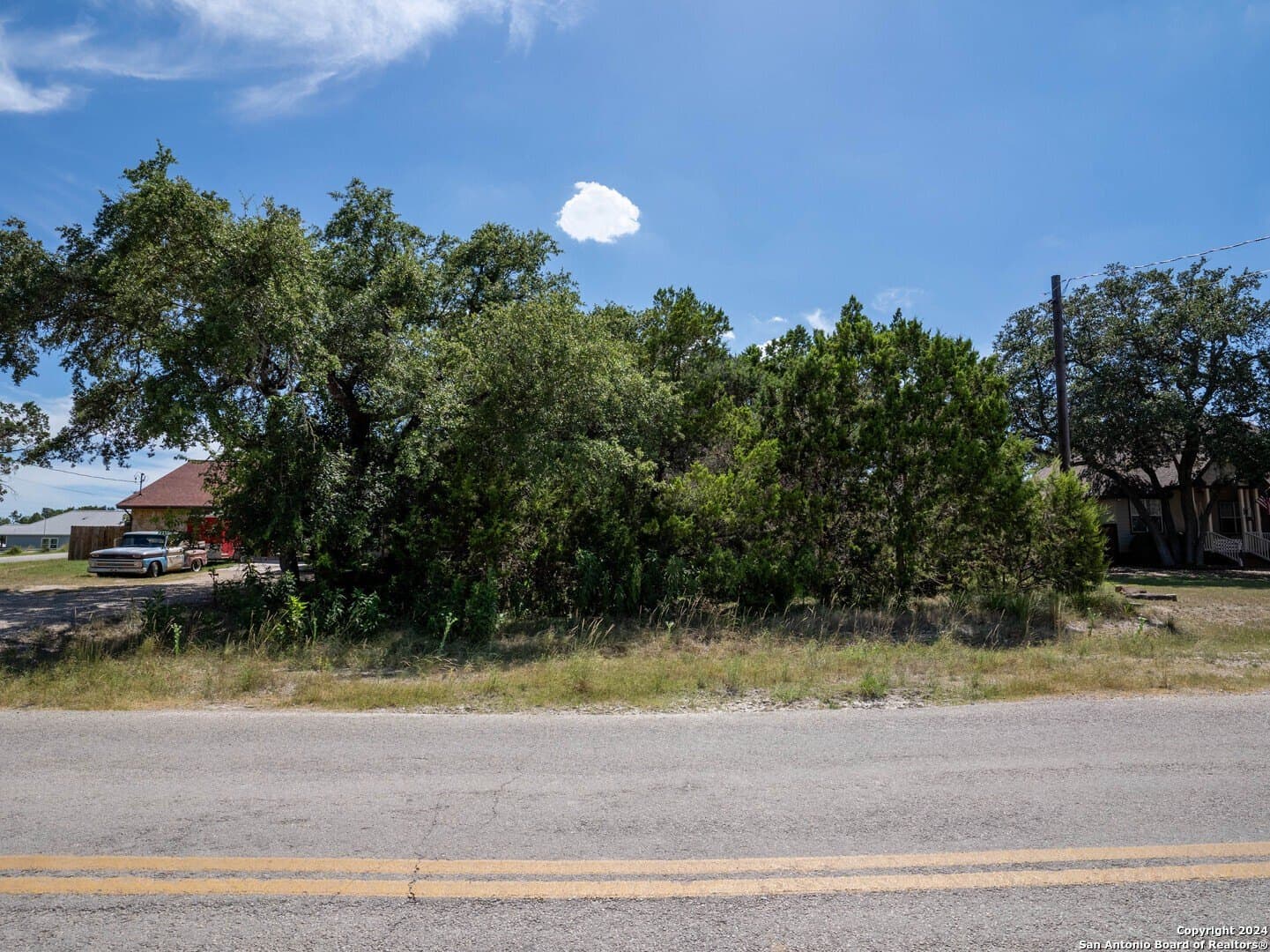 0.19 acres in Comal County - photo 3