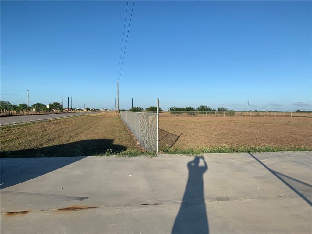 1.96 acres in Nueces County gallery image 2