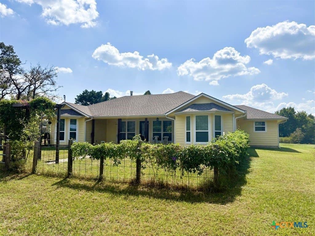 10 acres in Milam County gallery image 3