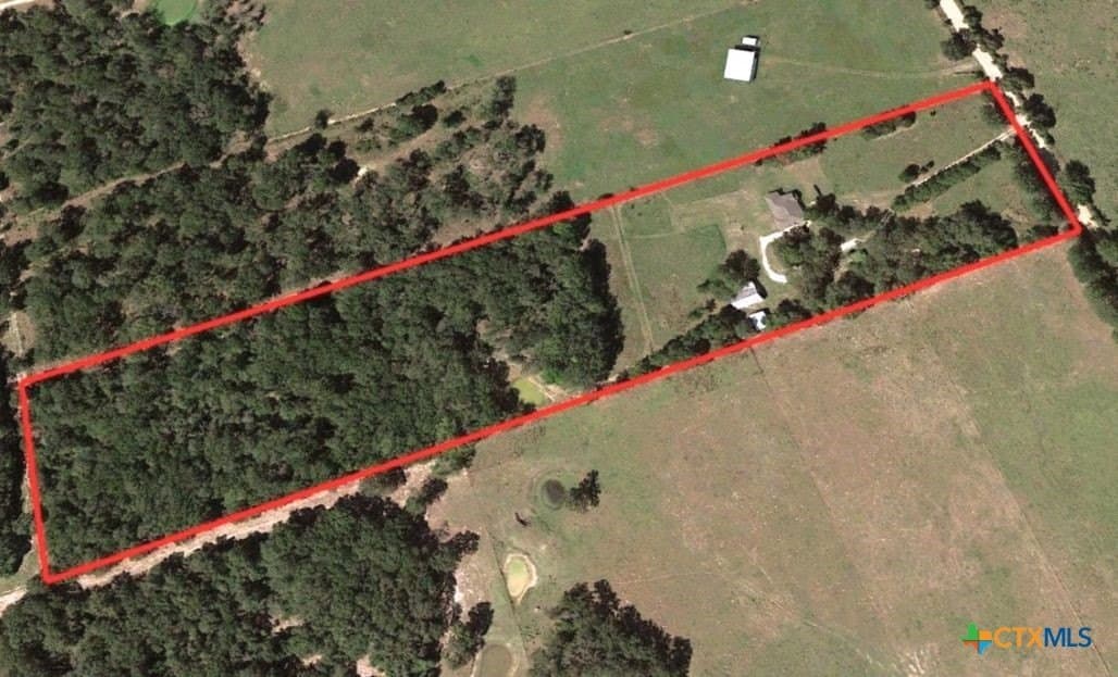 10 acres in Milam County