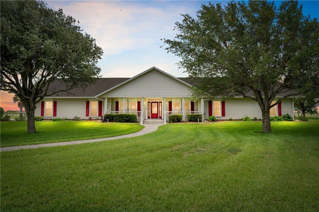 20 acres in Kleberg County