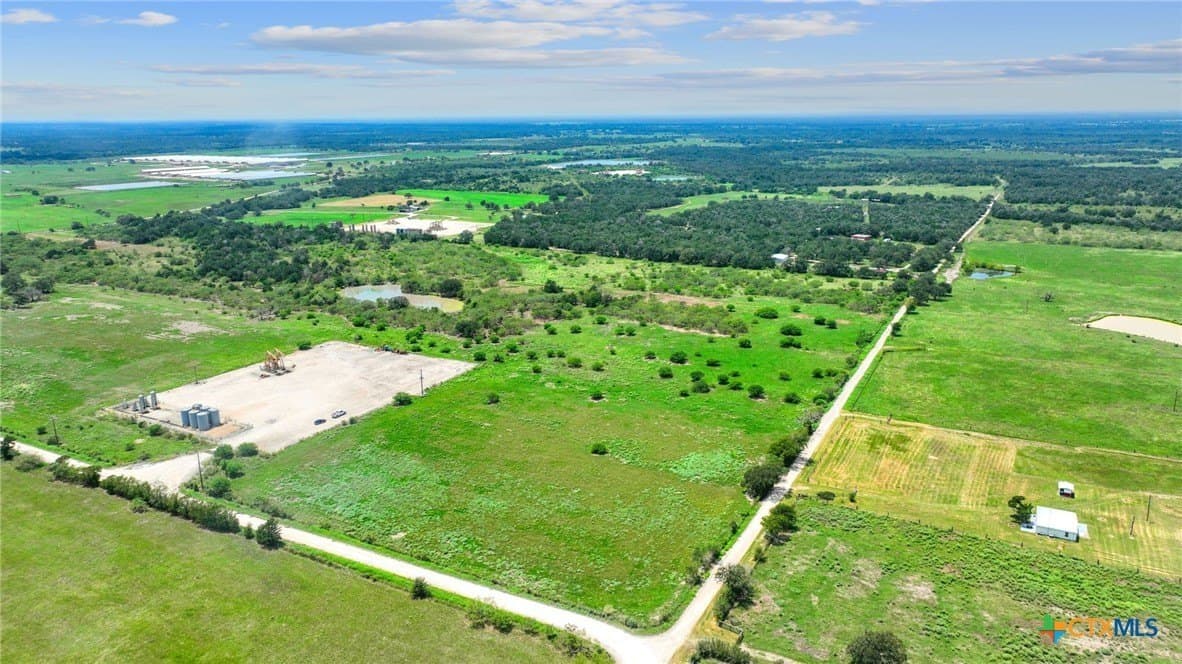 6.5 acres in Gonzales County - photo 2