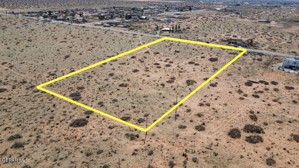 5.22 acres in El Paso County