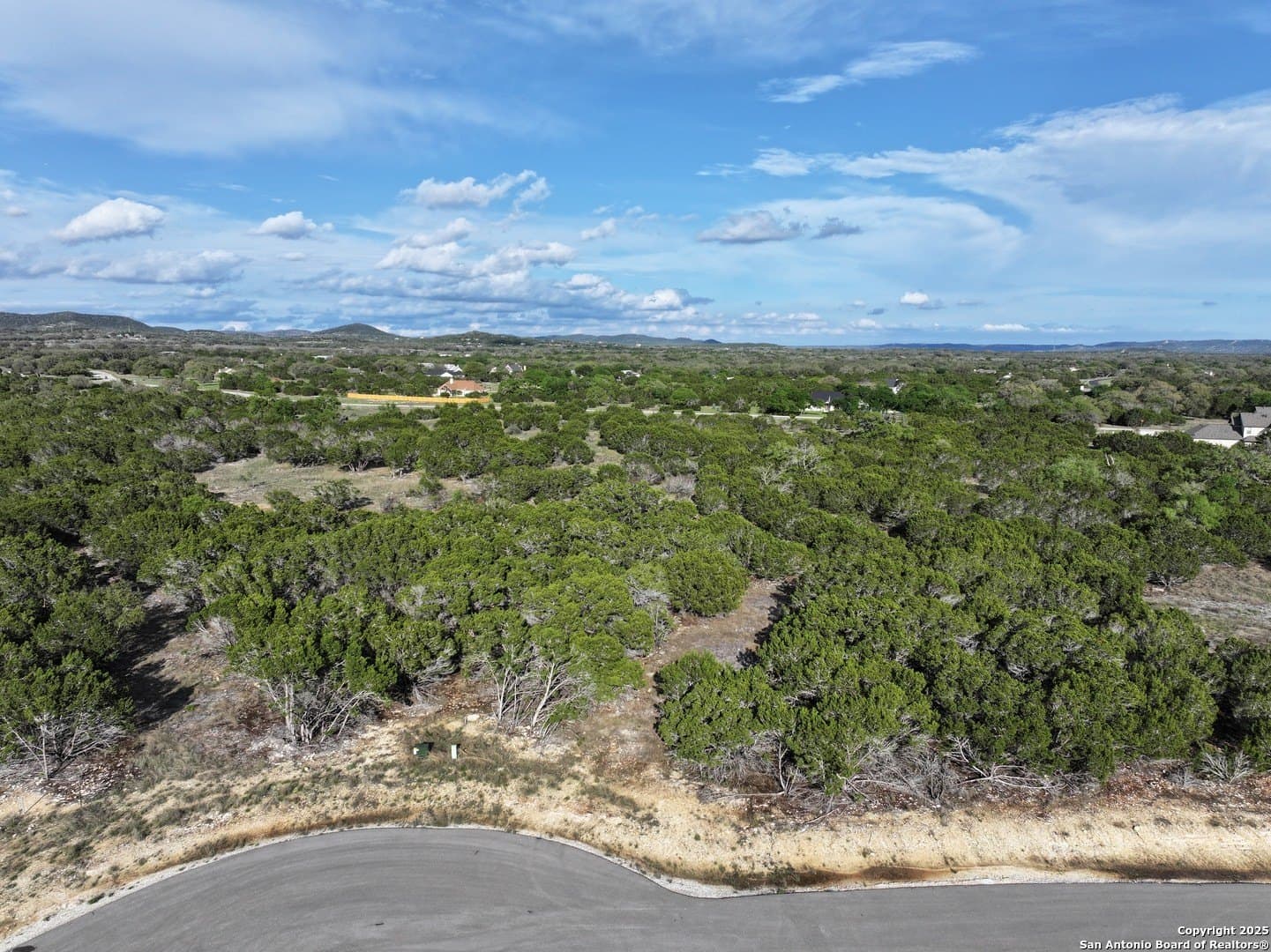 5.24 acres in Bandera County gallery image 2