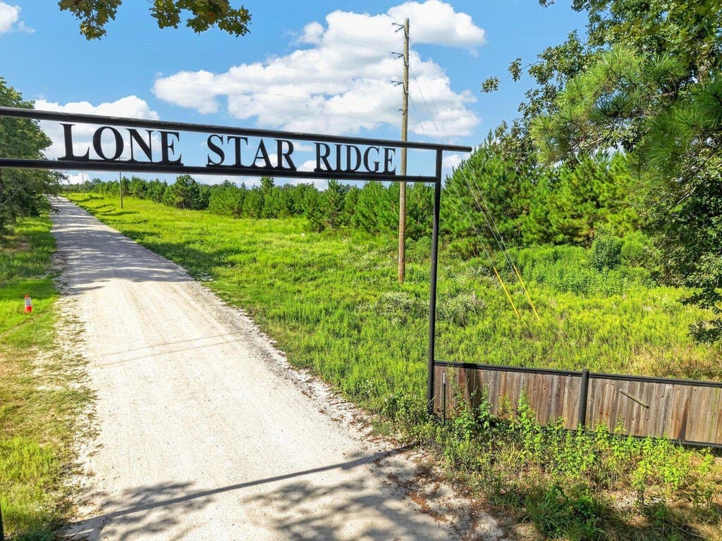 10.01 acres in Texas County - photo 2