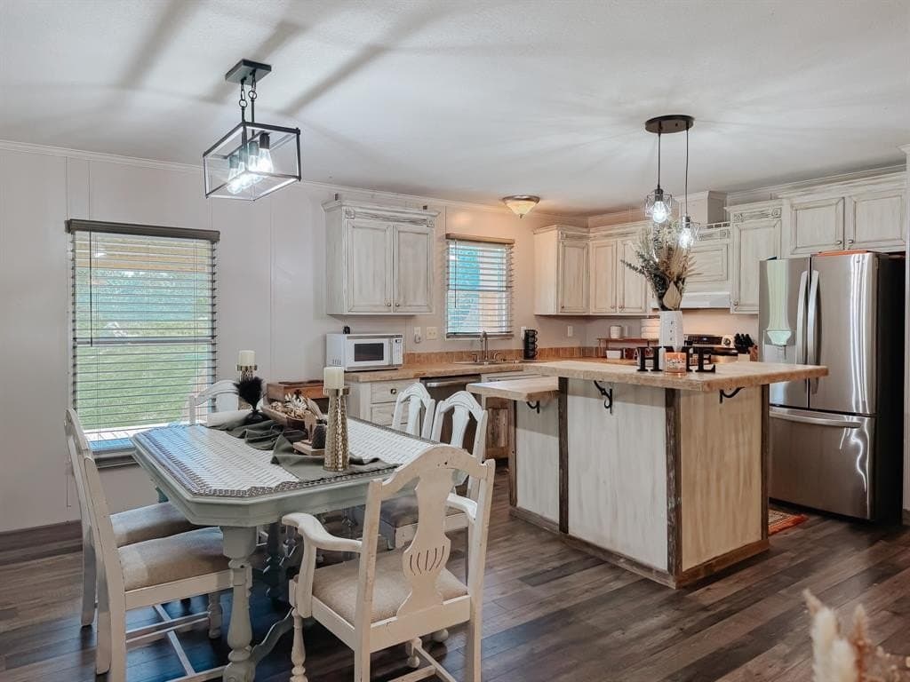 10.58 acres in Freestone County gallery image 2