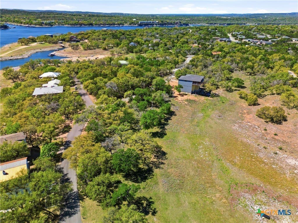 0.36 acres in Travis County gallery image 3