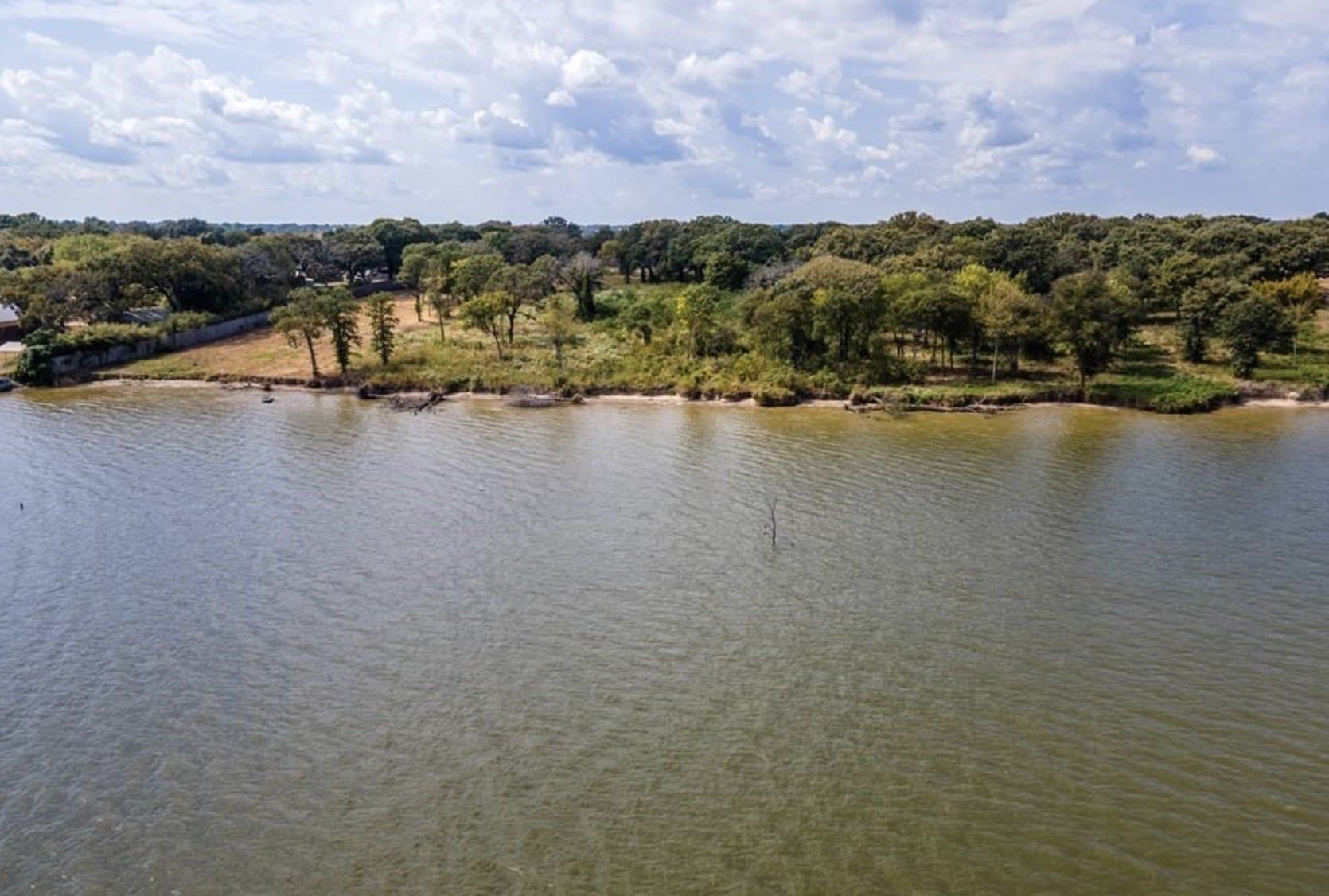 1.55 acres in Kaufman County gallery image 2