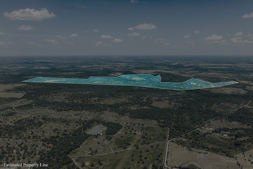 596.54 acres in Gonzales County - photo 10