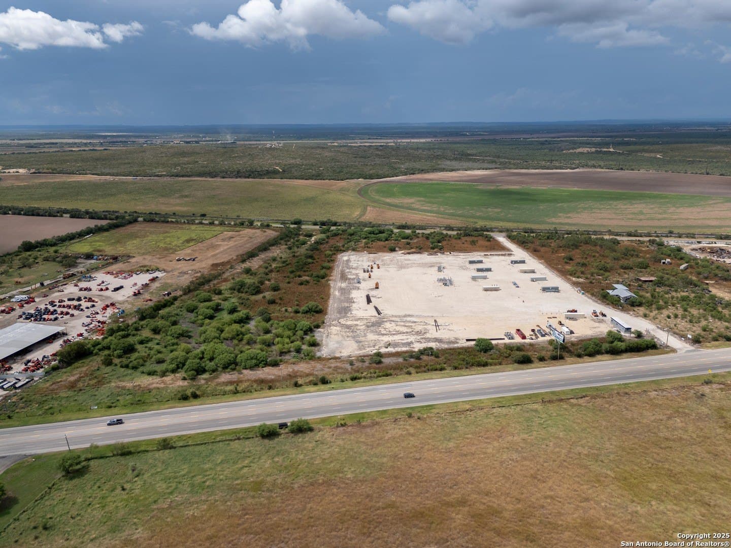 32.89 acres in Uvalde County gallery image 4