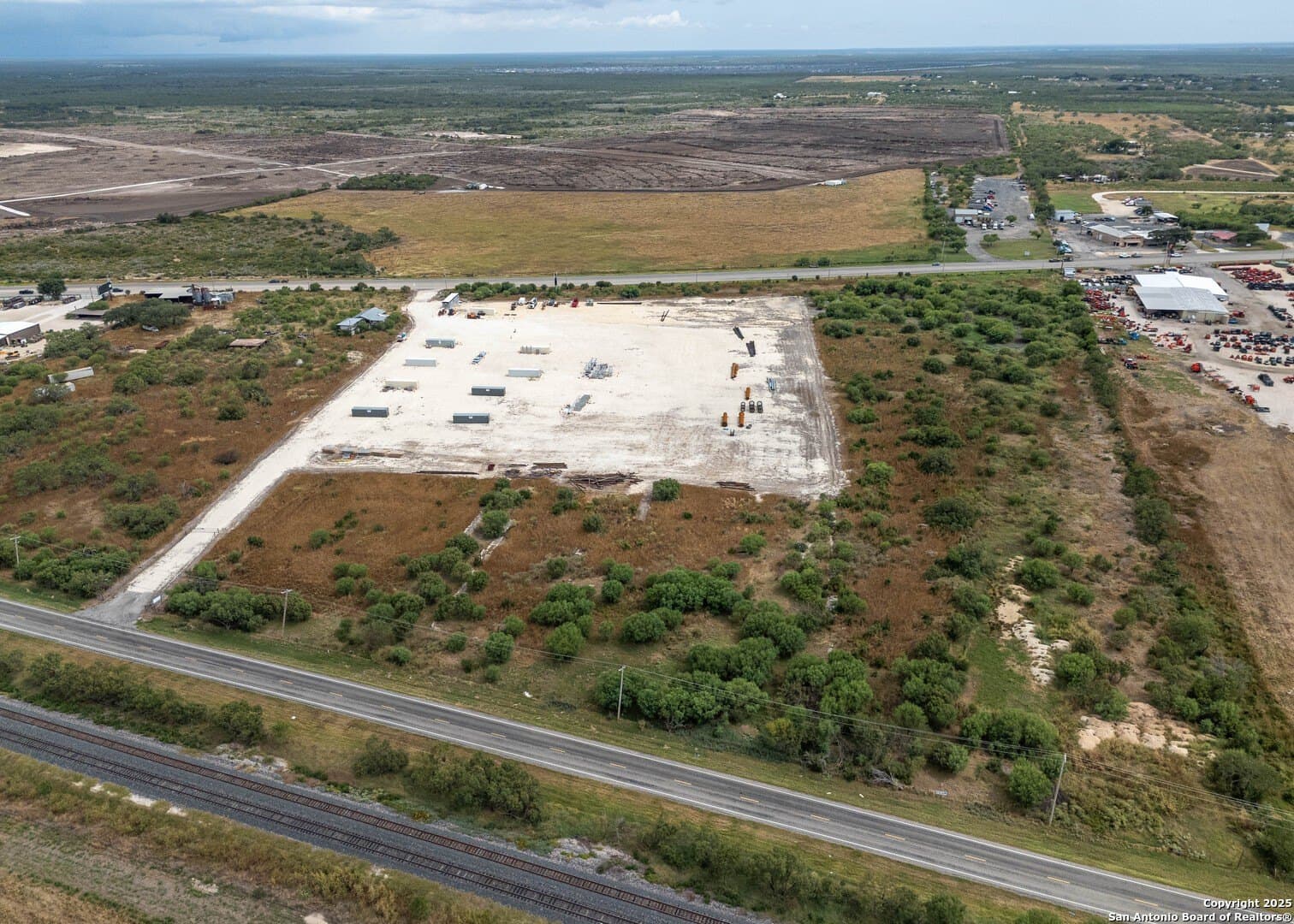 32.89 acres in Uvalde County featured view