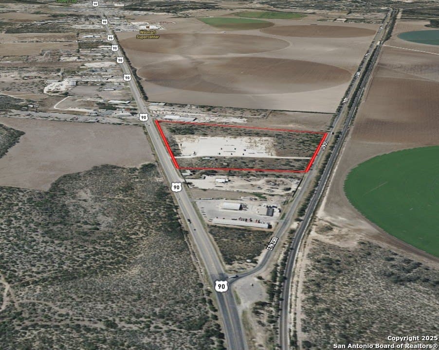 32.89 acres in Uvalde County gallery image 2