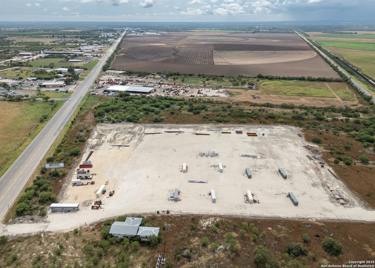 32.89 acres in Uvalde County