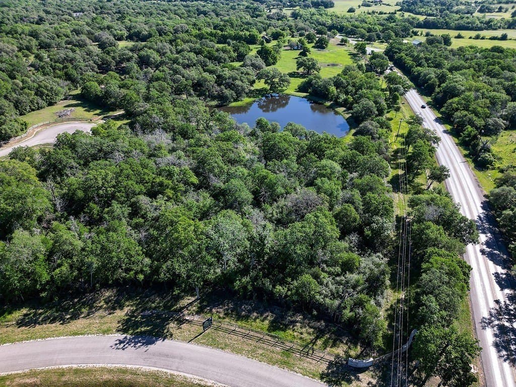 2.09 acres in Fayette County gallery image 2
