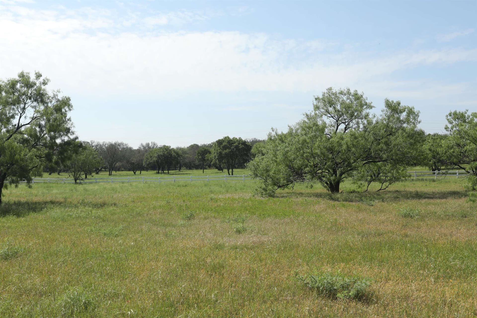 0.99 acres in Llano County gallery image 4