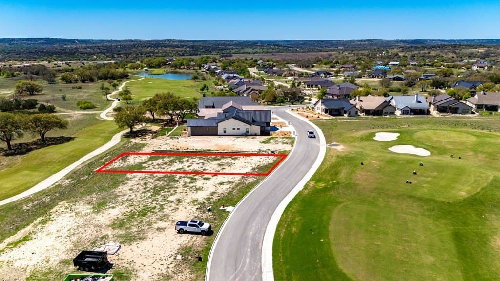 0.21 acres in Kerr County - photo 4