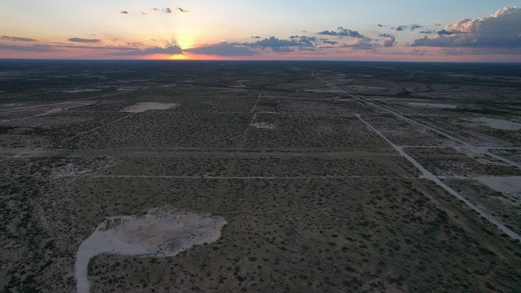 120 acres in Ward County