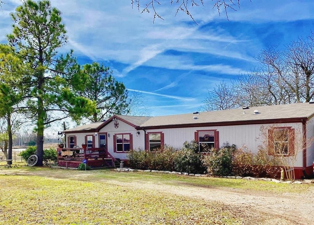 11.5 acres in Delta County