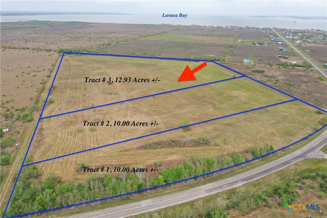 11.95 acres in Calhoun County