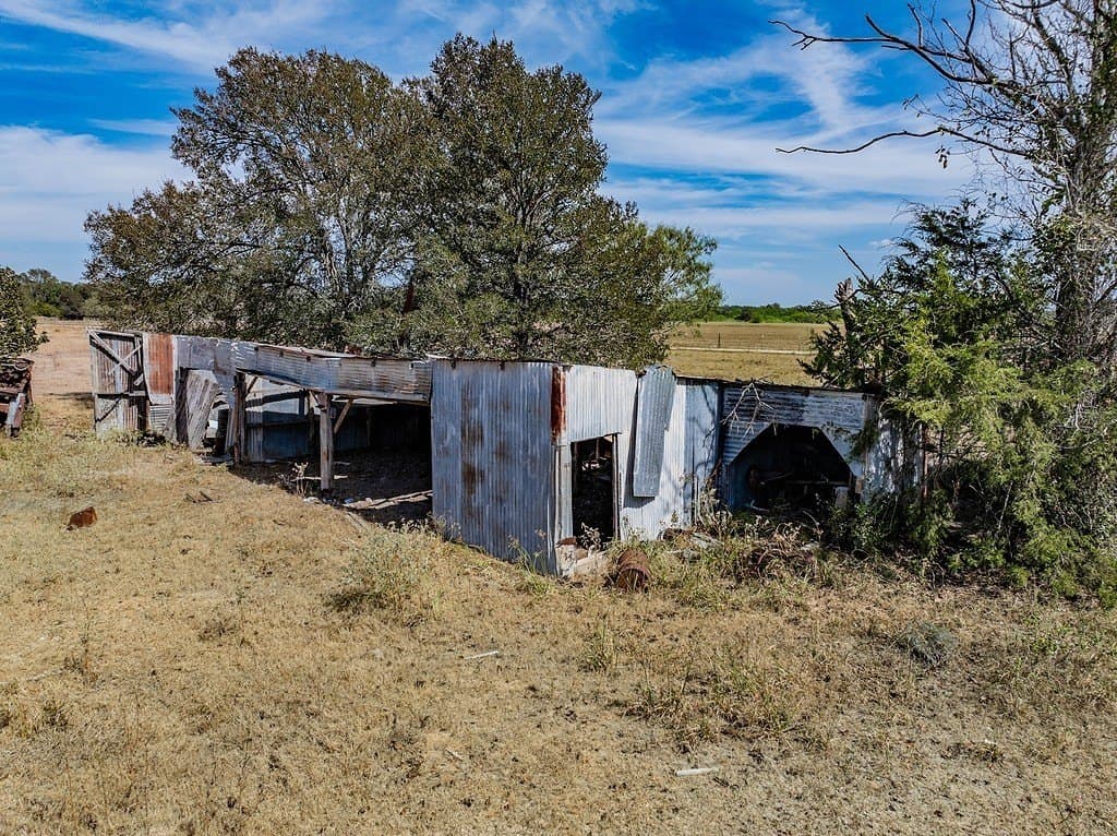 47.7 acres in Fayette County - photo 16
