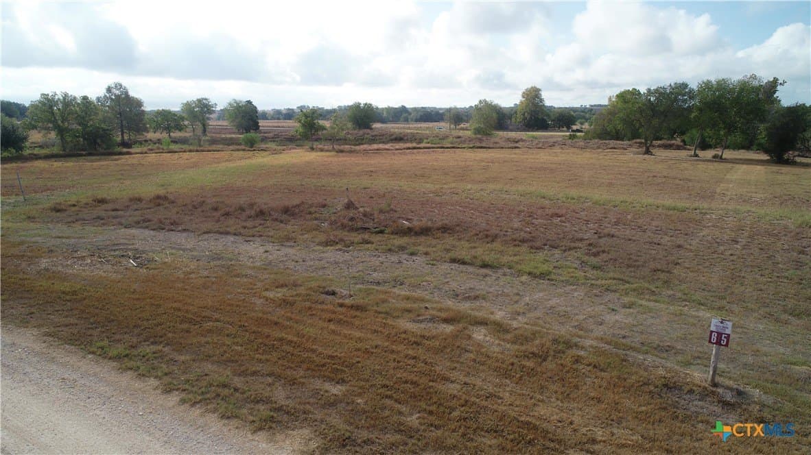 4.9 acres in Lavaca County - photo 7