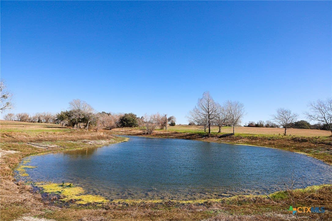 4.9 acres in Lavaca County - photo 3