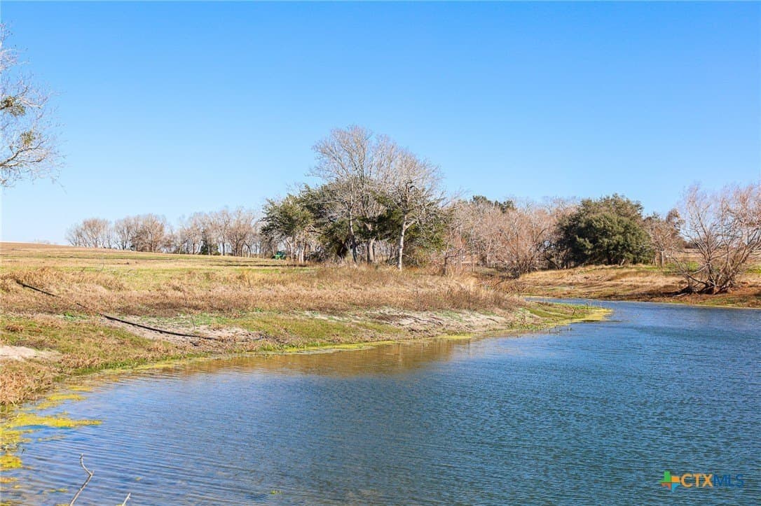 4.9 acres in Lavaca County - photo 2