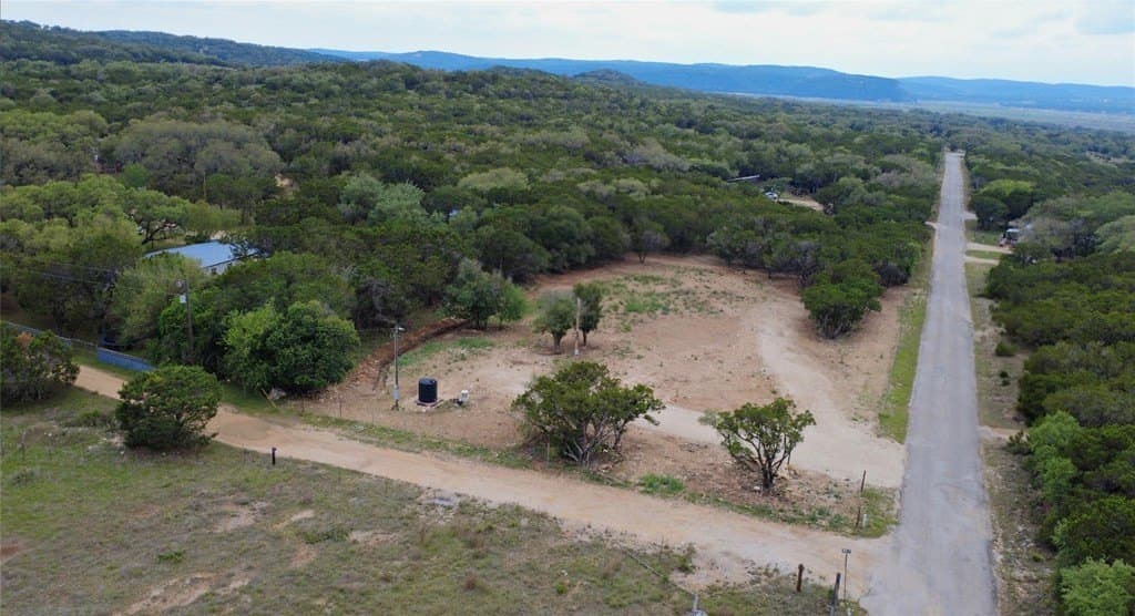 1.24 acres in Bandera County gallery image 2