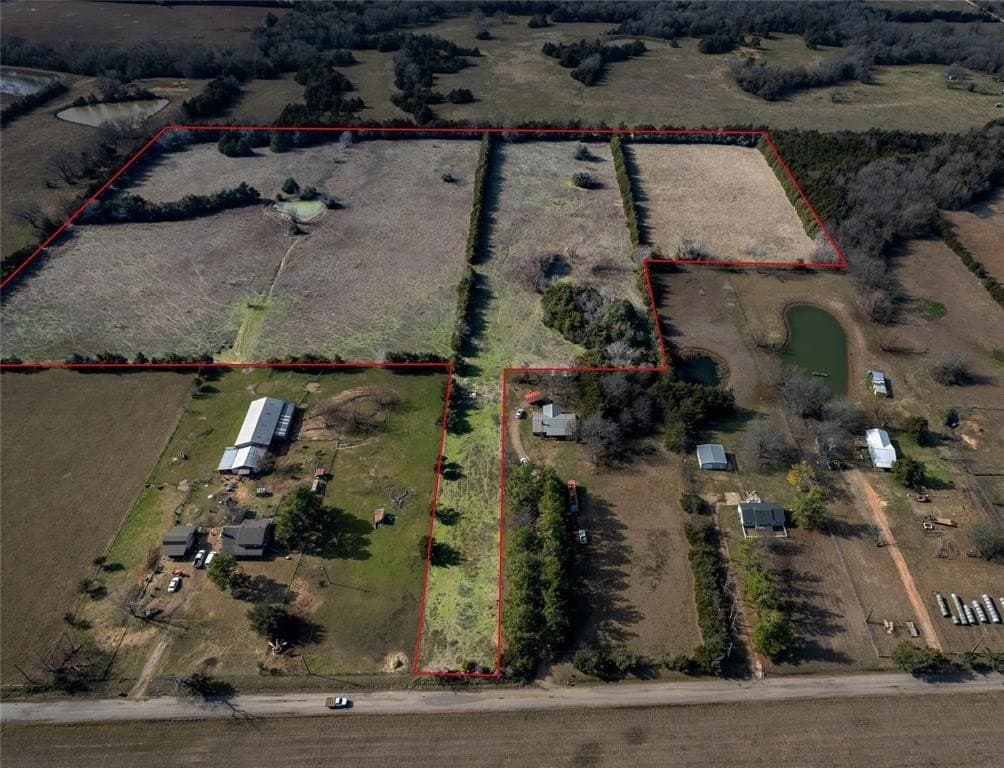 25.5 acres in Lamar County