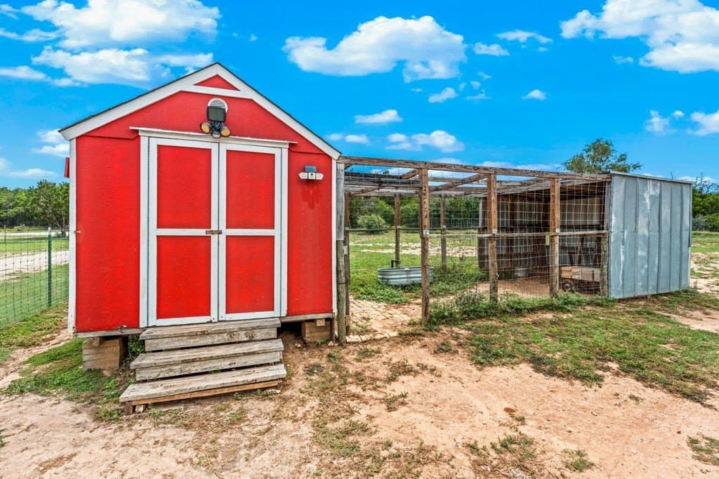12.09 acres in Gillespie County - photo 43