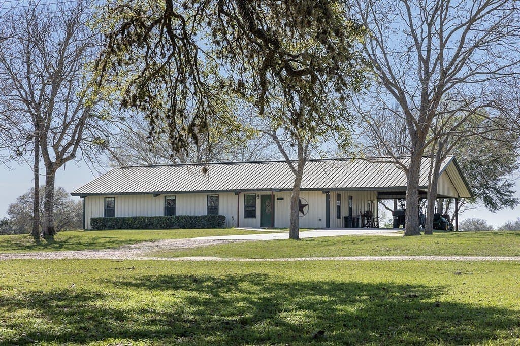 22.65 acres in Lavaca County gallery image 3