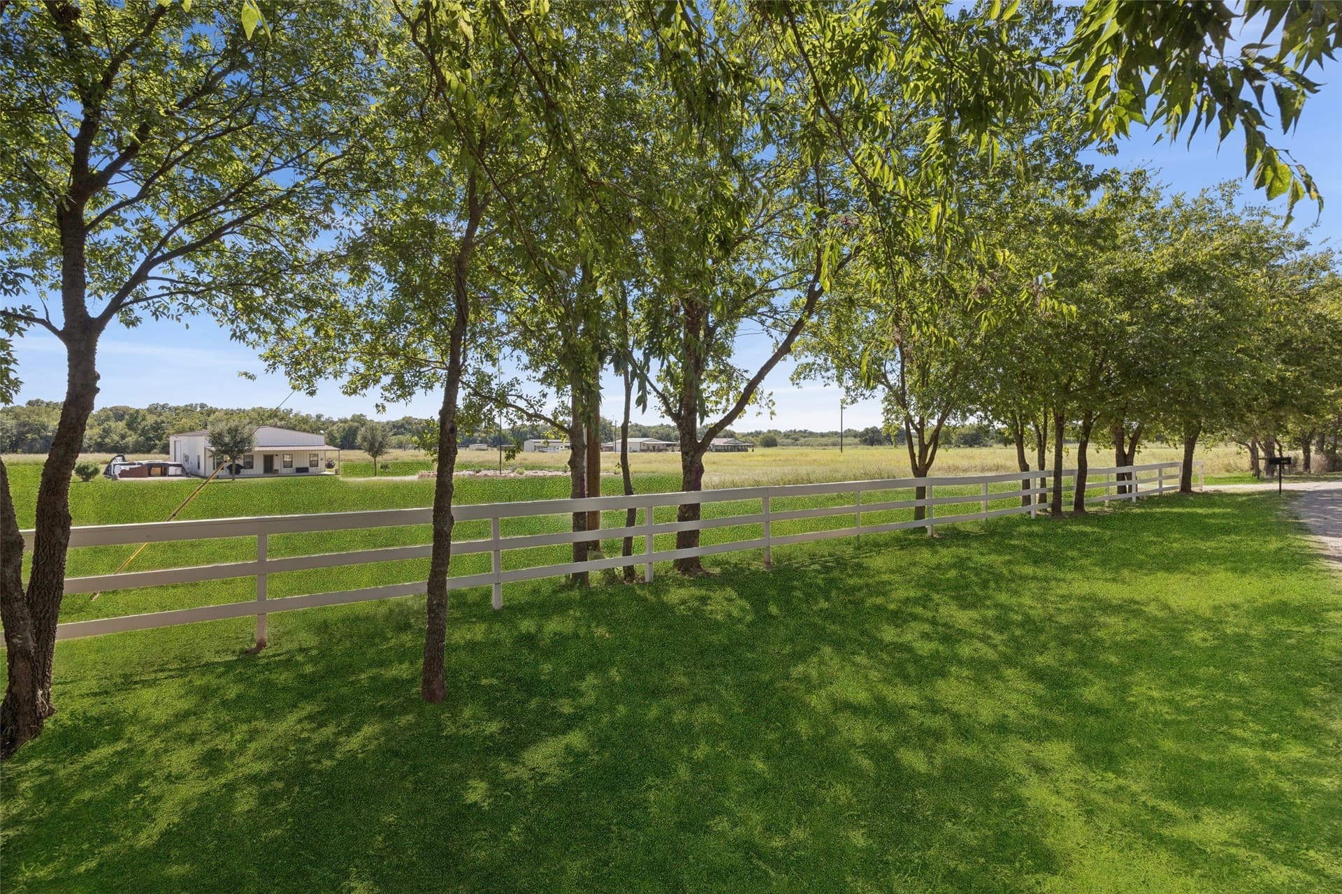 10 acres in Hood County