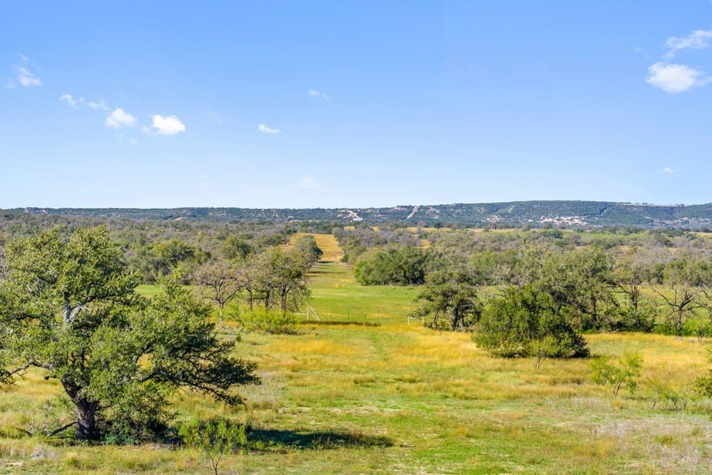 12 acres in Gillespie County gallery image 4