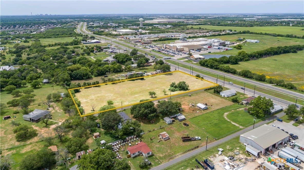 3.58 acres in Bexar County gallery image 4