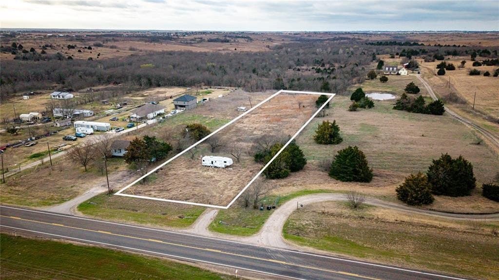 2.04 acres in Ellis County gallery image 4