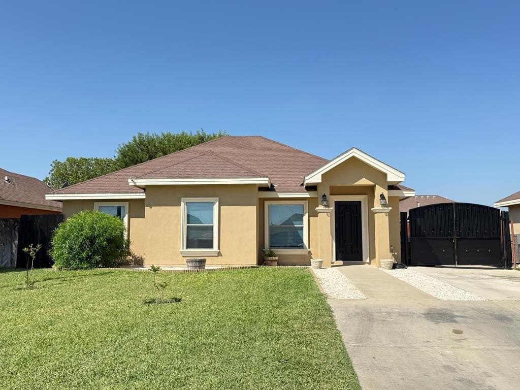 5,747 acres in Maverick County