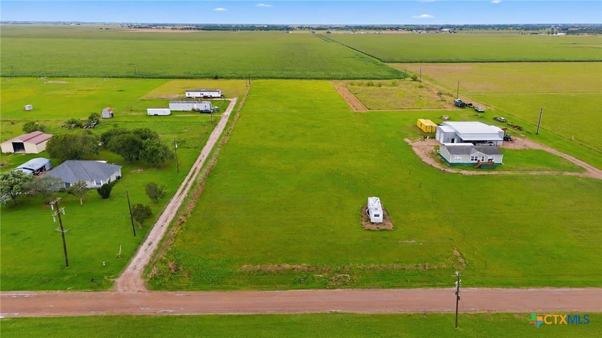 3.39 acres in Victoria County gallery image 3