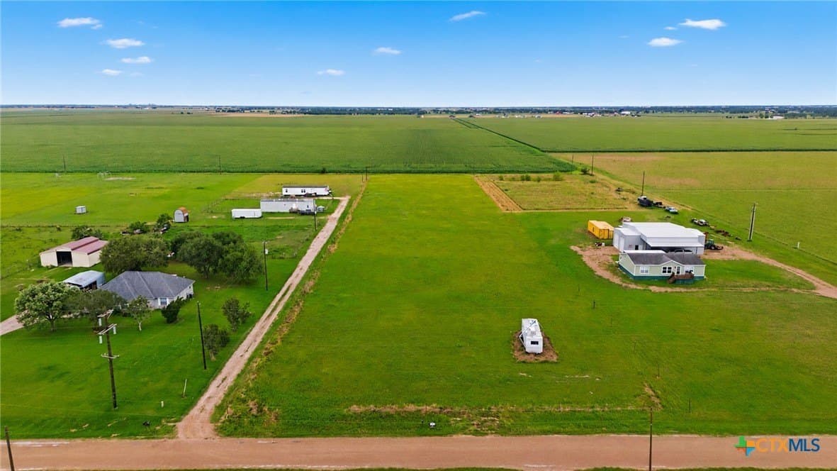 3.39 acres in Victoria County - photo 12