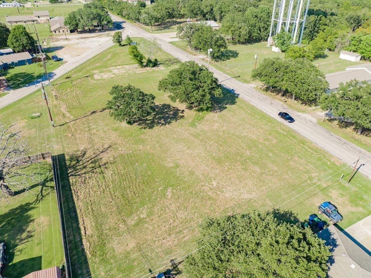 1.28 acres in Henderson County