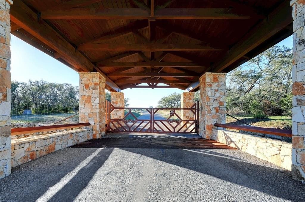 25.58 acres in Blanco County gallery image 3