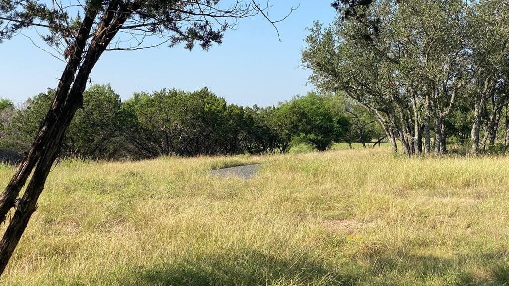 5.3 acres in Real County - photo 19