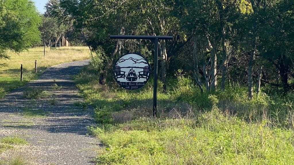 5.3 acres in Real County - photo 7