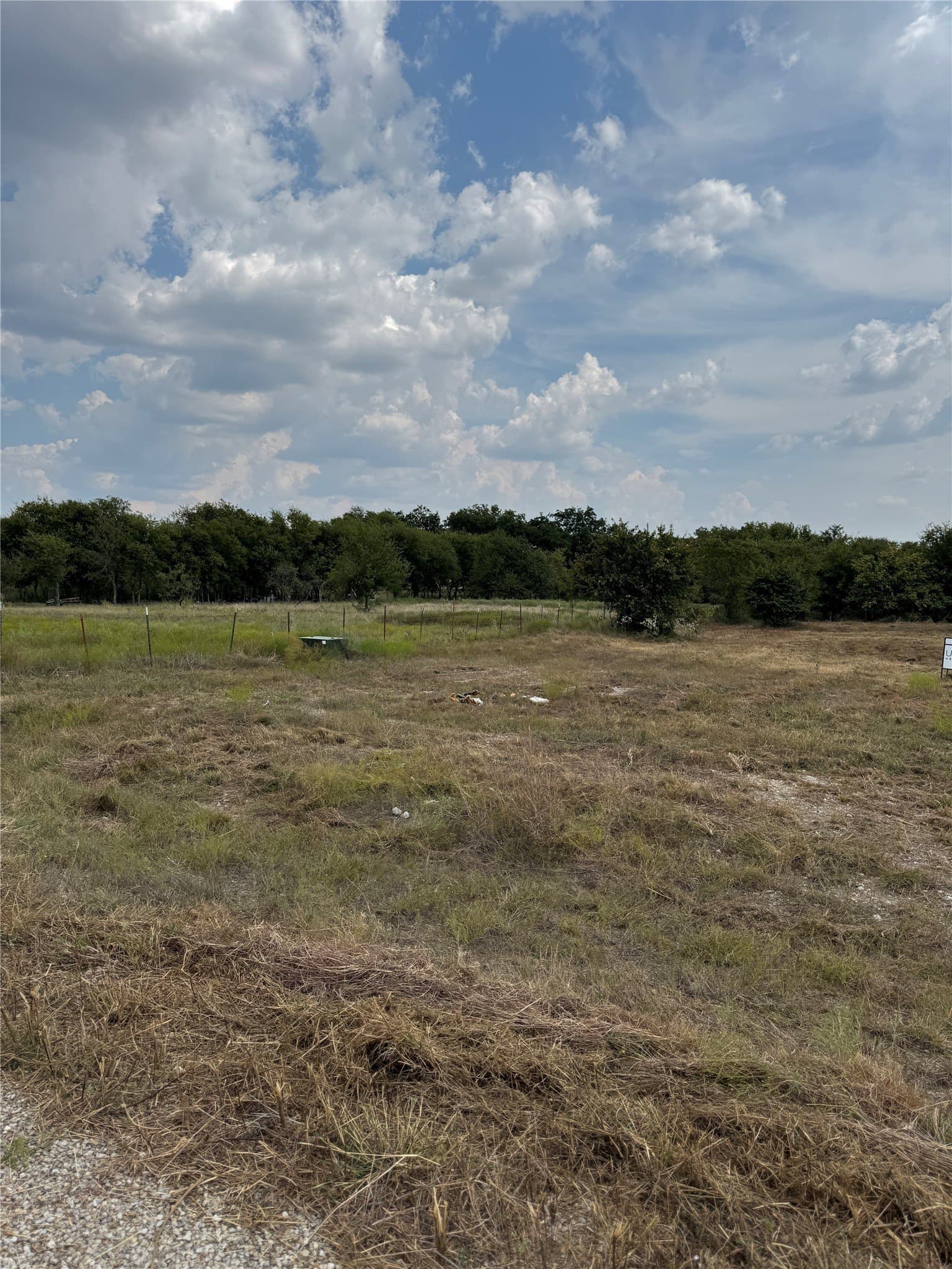 2 acres in Hill County