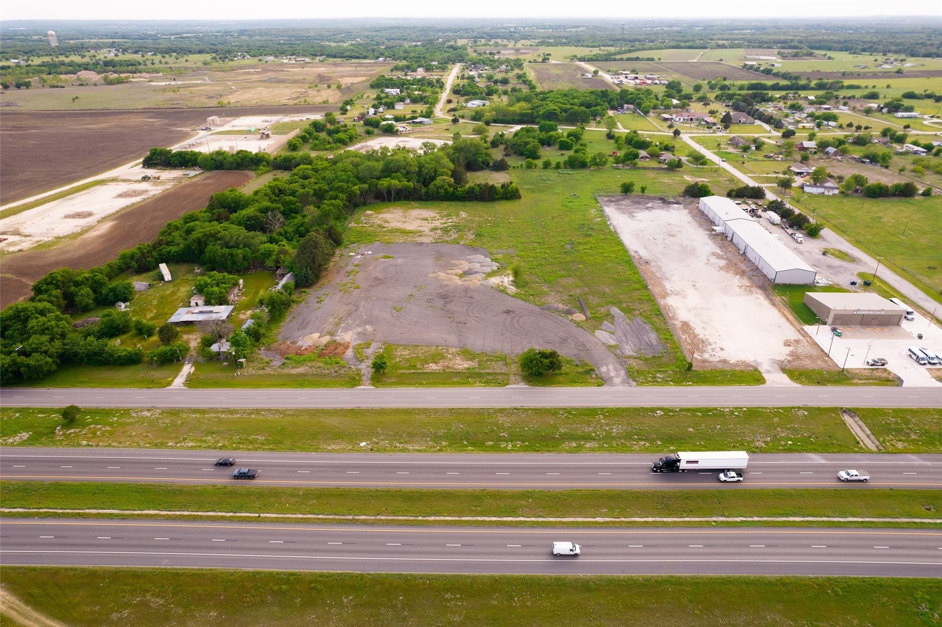 2.07 acres in Johnson County gallery image 2